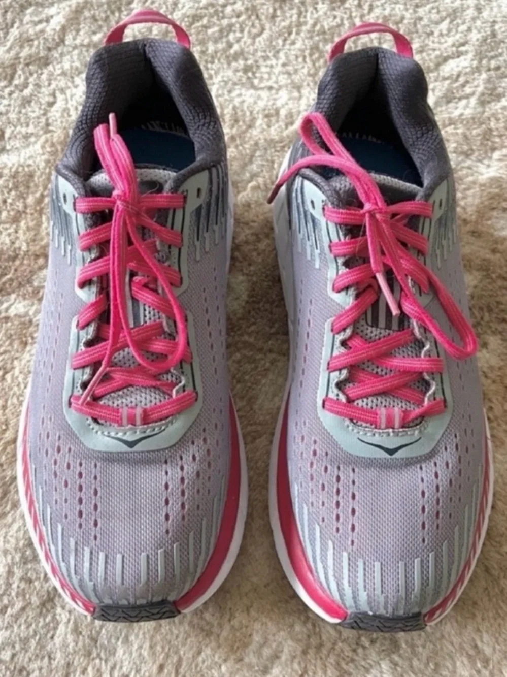 Hoka One One clifton light